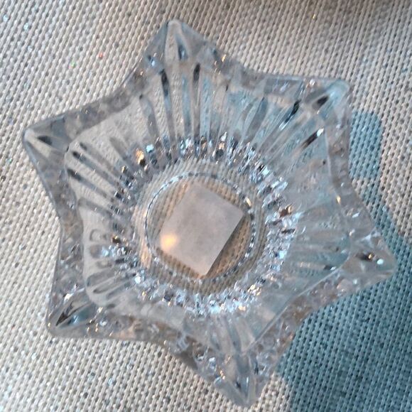 Mikasa NWOB star shaped candle holder - Picture 1 of 4